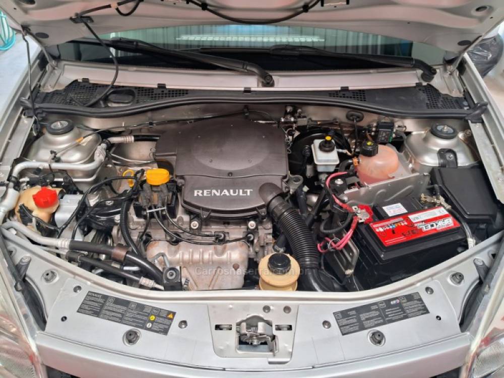 RENAULT - SANDERO - 2011/2011 - Prata - R$ 32.900,00