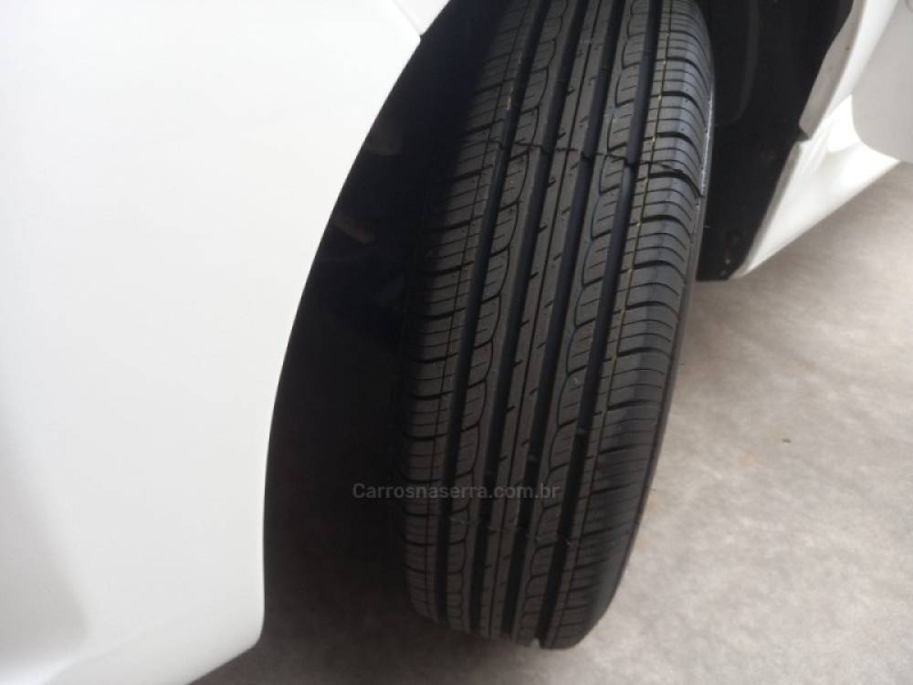 PEUGEOT - 207 - 2012/2013 - Branca - R$ 24.900,00