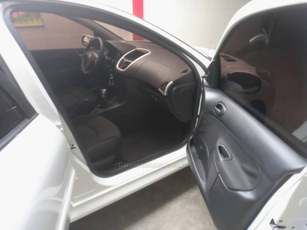PEUGEOT - 207 - 2012/2013 - Branca - R$ 24.900,00