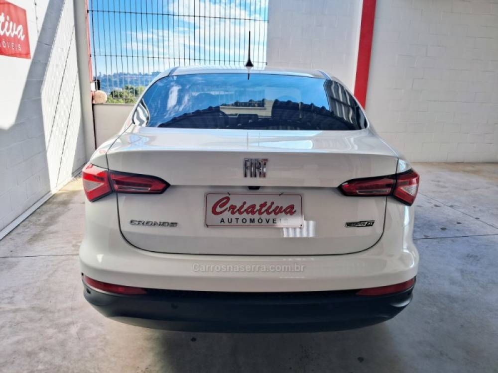 FIAT - CRONOS - 2022/2023 - Branca - R$ 83.900,00
