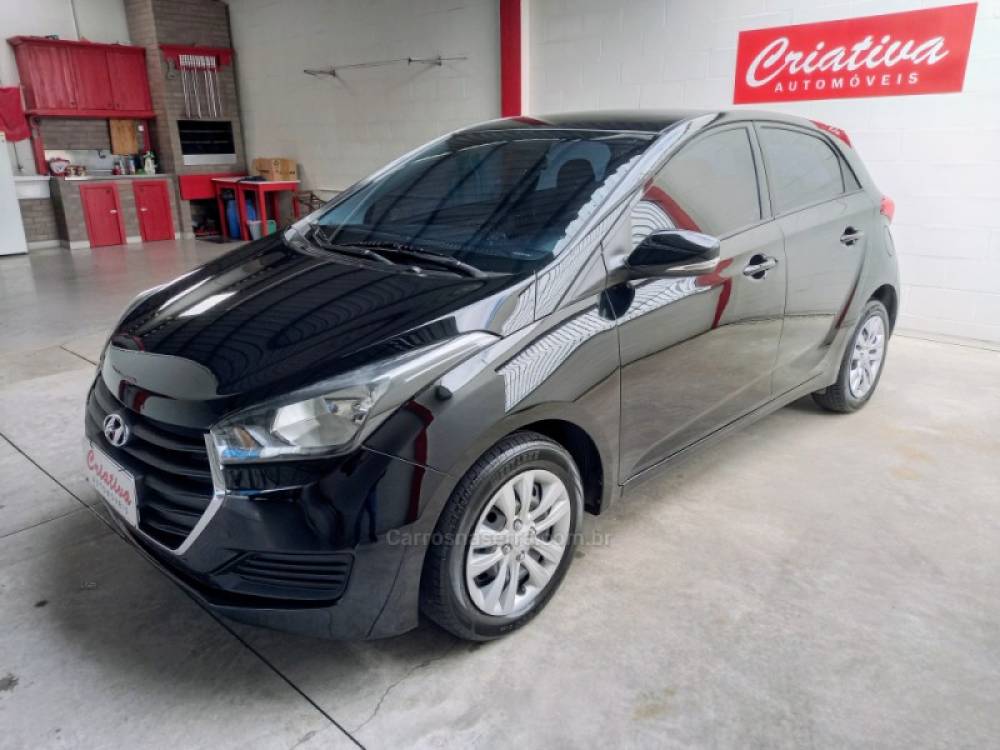 HYUNDAI - HB20 - 2016/2017 - Preta - R$ 47.900,00