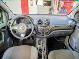 FIAT - PALIO - 2013/2014 - Prata - R$ 38.900,00