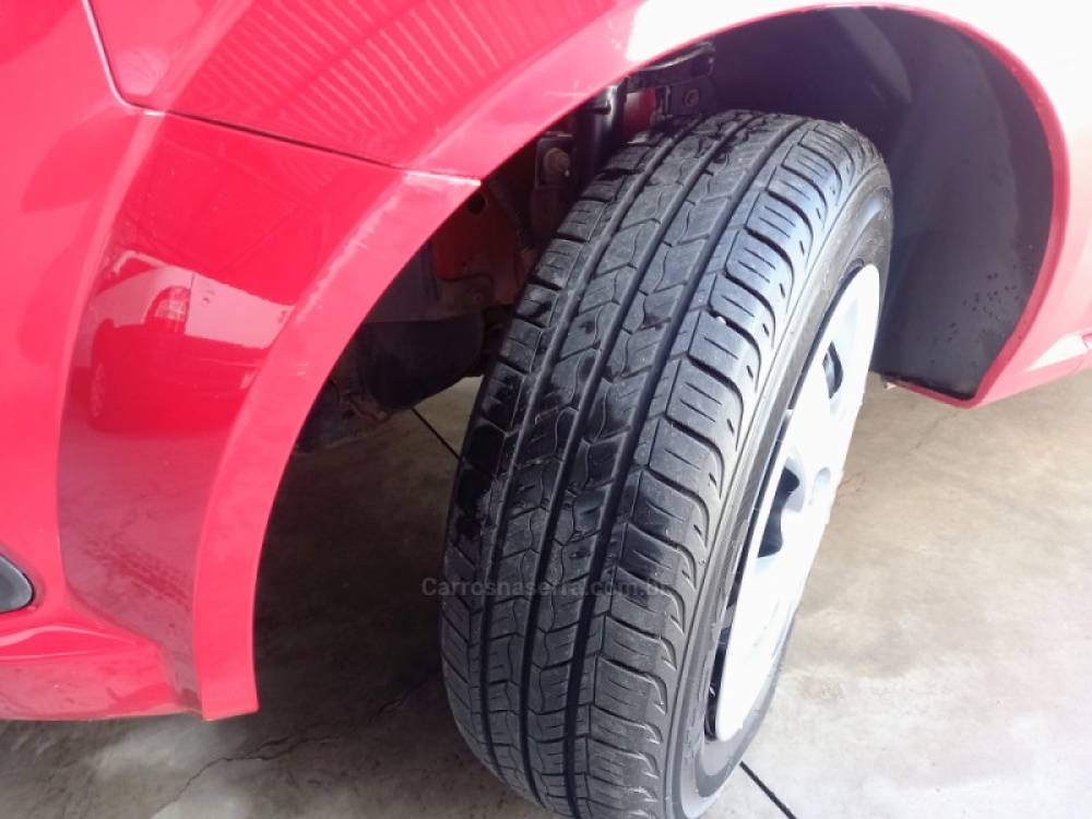 FORD - KA - 2012/2013 - Vermelha - R$ 27.900,00