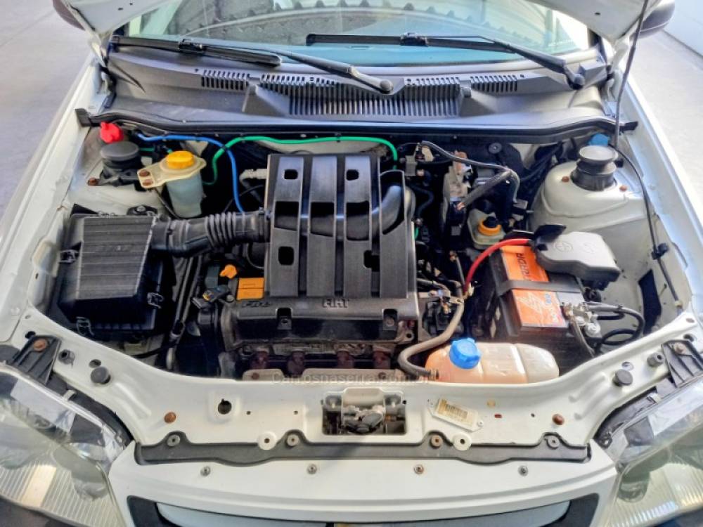 FIAT - STRADA - 2011/2012 - Branca - R$ 41.900,00