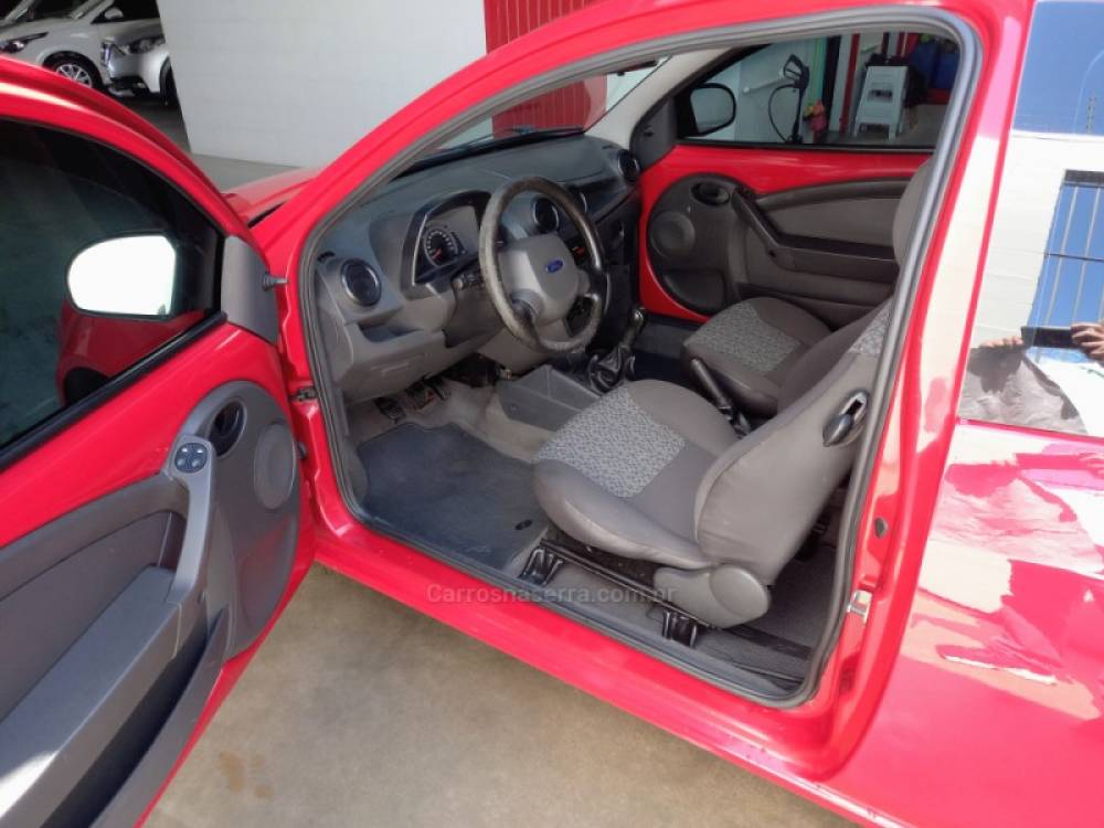 FORD - KA - 2012/2013 - Vermelha - R$ 27.900,00