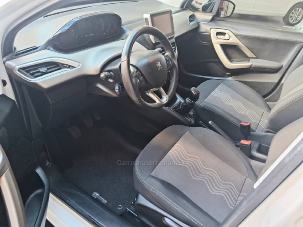 PEUGEOT - 2008 - 2018/2019 - Branca - R$ 59.900,00