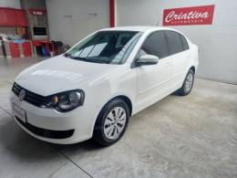 VOLKSWAGEN - POLO SEDAN - 2014/2014 - Branca - R$ 42.900,00