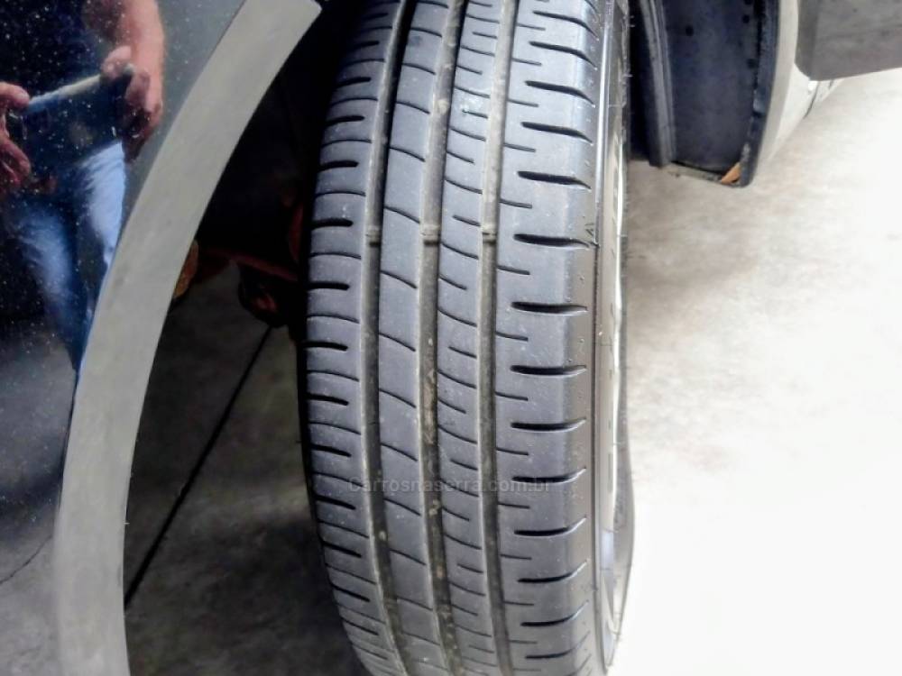 FORD - FIESTA - 2011/2012 - Preta - R$ 35.900,00