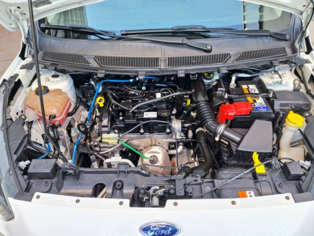 FORD - KA - 2014/2015 - Branca - R$ 41.900,00