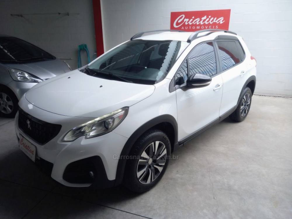 PEUGEOT - 2008 - 2021/2022 - Branca - R$ 69.900,00