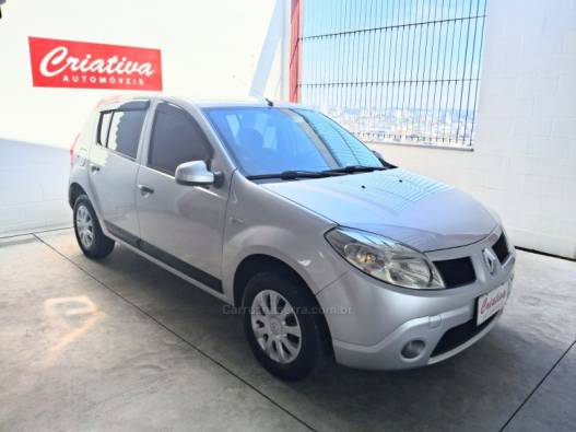 RENAULT - SANDERO - 2011/2011 - Prata - R$ 32.900,00