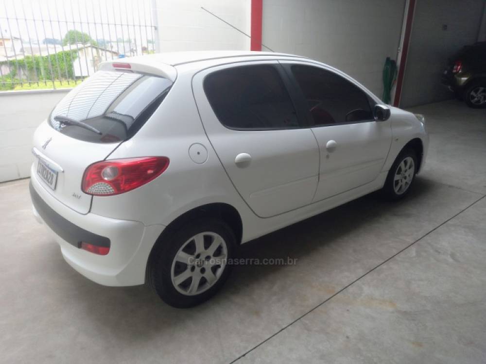 PEUGEOT - 207 - 2012/2013 - Branca - R$ 24.900,00